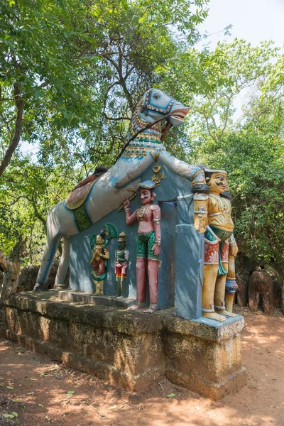 Statue Ayyanar bleuâtre avec cheval . — Photo
