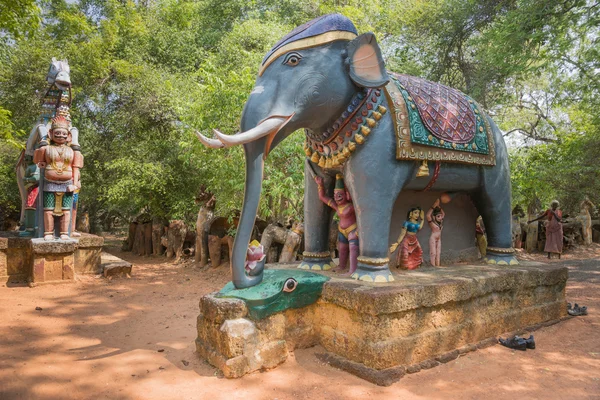 Άγαλμα ελεφάντων με Αγιιανάρ. — Φωτογραφία Αρχείου