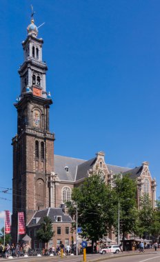 Westerkerk mavi gökyüzü karşı.