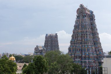 Kuzey ve Batı Gopuram Meenakshi Tapınağı.
