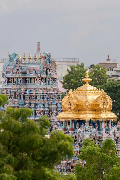 Close-up van de gouden koepel van Meenakshi heiligdom. — Stockfoto