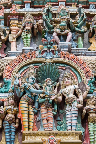 Huwelijksinzegening van Meenakshi en Shiva. — Stockfoto