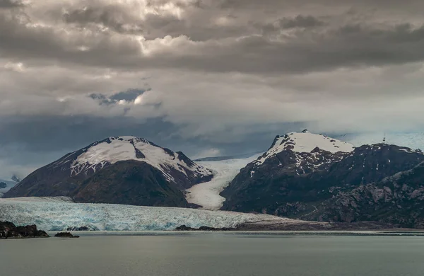 Sarmiento Channel Chile Prosince 2008 Ledovec Amalia Taví Vodě Fjordu — Stock fotografie