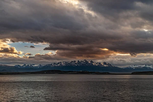 Ushuaia Tierra Del Fuego Argentina December 2008 Solnedgång Bakom Gråmulet — Stockfoto