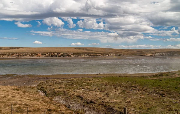 Falkland Adaları Ngiltere Aralık 2008 Muazzam Mavi Bulutlar Altında Alçak — Stok fotoğraf