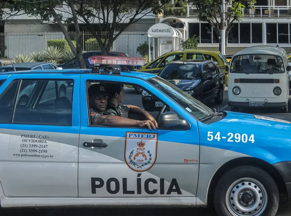 Rio Janeiro Brasil Dezembro 2008 Encerramento Policiais Sentados Seu Carro — Fotografia de Stock