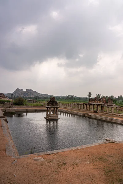 Hampi Karnataka India 2013 Sri Krishna Tank Ruins 가운데있는 사원의 — 스톡 사진