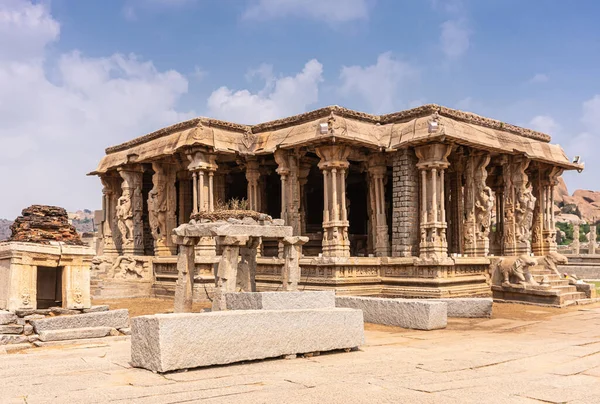 Hampi Karnataka Hindistan Kasım 2013 Vijaya Vitthala Tapınağı Mavi Bulutların — Stok fotoğraf