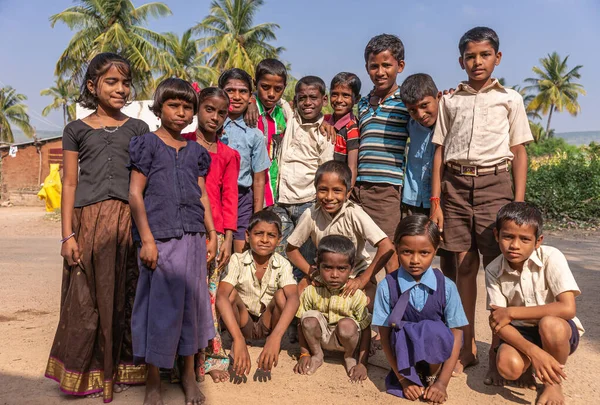 Siddanakolla Karnataka Índia Novembro 2013 Grande Grupo Crianças Meninos Meninas — Fotografia de Stock