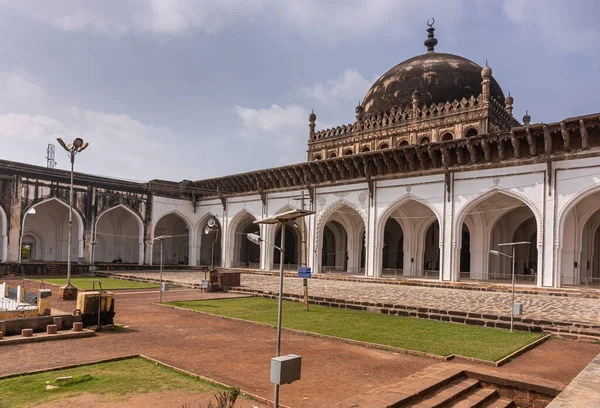 Vijayapura Karnataka Indie Listopadu 2013 Jamiya Mashid Nebo Mešita Nádvoří — Stock fotografie