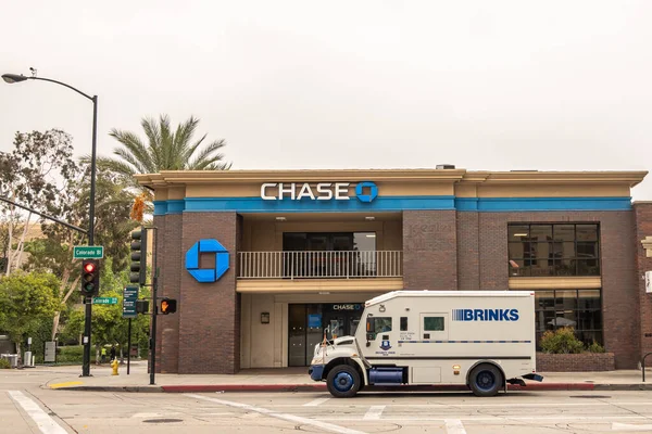 Pasadena Usa May 2021 White Brinks Armed Money Transport Truck — Stock Photo, Image