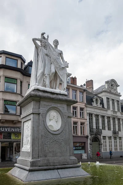 Gent Flandern Belgien Juli 2021 Man Kvinna Kombination Vit Staty — Stockfoto