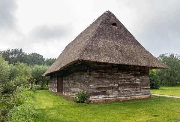 Genk Belgie Srpna 2021 Domein Bokrijk Tmavě Dřevěná Osamělá Stodola — Stock fotografie