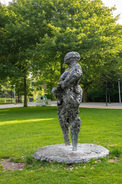 Amsterdã Holanda Agosto 2021 Estátua Bronze Racismo Mama Baranka Vondelpark — Fotografia de Stock