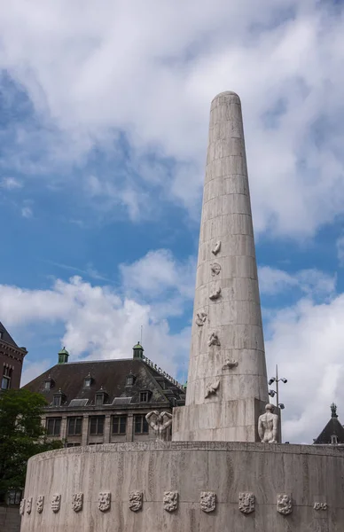 Amsterdam Hollanda Ağustos 2021 Ağır Mavi Bulutlar Altında Beyaz Ulusal — Stok fotoğraf