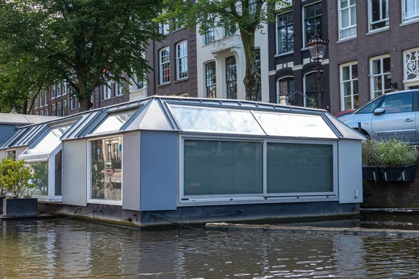 Ámsterdam Países Bajos Agosto 2021 Moderna Casa Gris Plana Construida — Foto de Stock