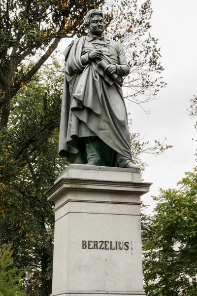 ストックホルムの berzeli 公園で berzelius の像. — ストック写真