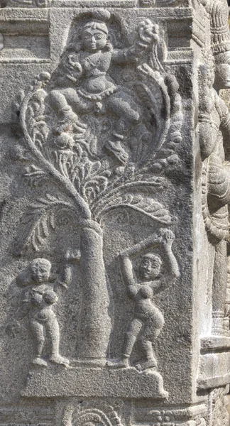 Thiruvannamalai の Annamalaiyar 寺でクリシュナ彫刻. — ストック写真