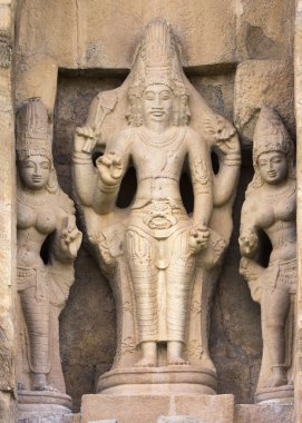 Kanakku Vinayaka, Gangaikunda Tapınağı'nın mimarı.