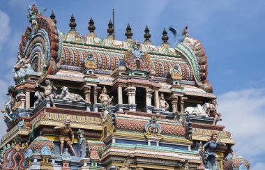 Giriş Gopuram Mahalingeswarar Tapınağı'nda üst.