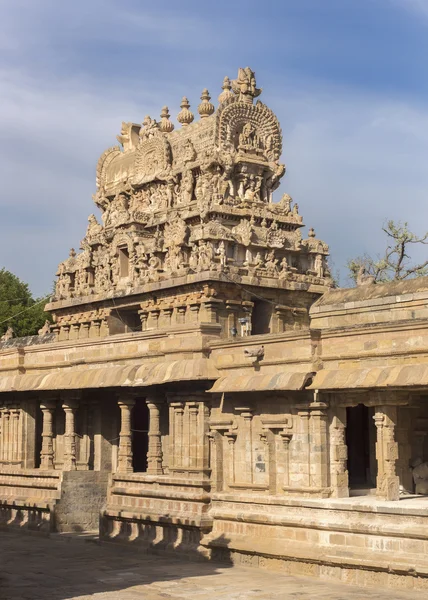 Gopuram above entrance to temple. — Stock Photo, Image