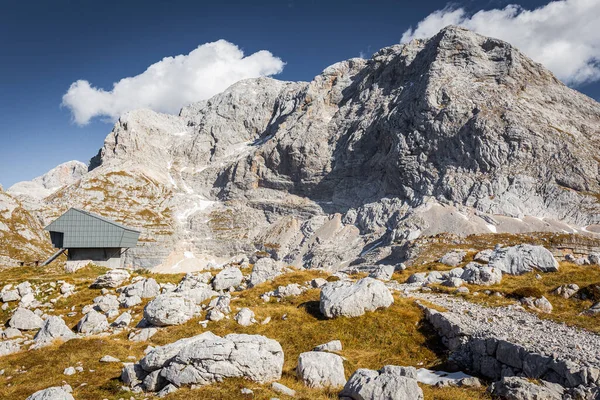 Horský Chatový Přístřešek Horské Útesy Triglavského Národního Parku Túry Turistika — Stock fotografie