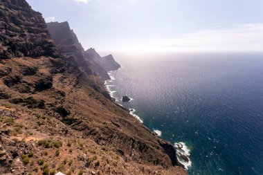 İspanya, Gran Canaria 'daki Mirador del Balcon' un gözcü noktasından görüntü.