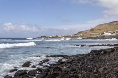Büyük Kanarya Adaları 'nın kuzey kıyısından Atlantik Okyanusu manzarası (İspanya)