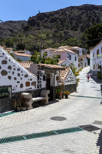 Las Casas Blancas Del Pueblo Fataga Gran Canaria Día Soleado —  Fotos de Stock