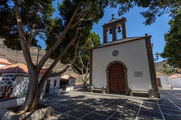 イグレシア Iglesia San Jose 晴れた日にグラン カナリアのファタガ村にある小さな教会 — ストック写真