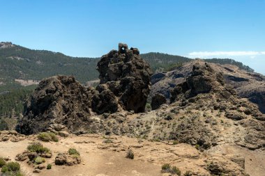 Gran Kanarya Dağları Roque Nublo 'nun kayalarından (Bulutlardaki Kaya)).