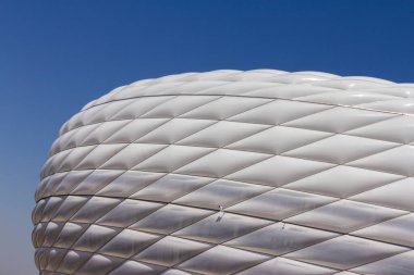 Münih, Almanya - 08: 26 2011: Almanya 'nın Münih kentindeki Allianz Arena stadyumu.