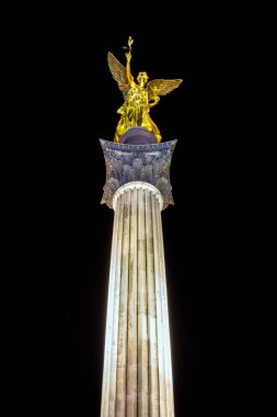 Barış Meleği (Friedensengel), Münih 'in Bogenhausen banliyösünde bir anıttır..