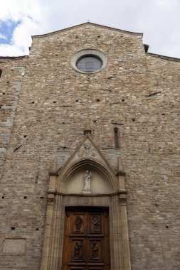 Floransa 'da eski bir kapı, İtalya' da bir yaz günü.