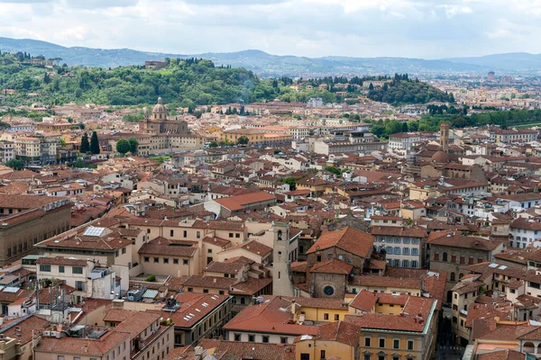 여름날 이탈리아 피렌체의 지붕입니다 피렌체 대성당 탑에서 바라본 — 스톡 사진