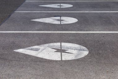 Fot, Macaristan - 6 Ağustos 2021: Macaristan 'ın Fot kentindeki Tesla Supercharger İstasyonu.