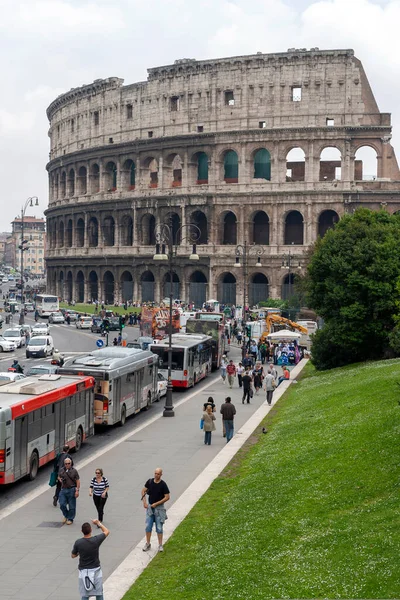 Rome Italy May 2010 Colosseum Cloudy Summer Day Rome Italy — Stock Photo, Image