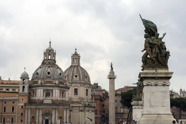 Roma Talya Mayıs 2010 Trajan Forumunda Meryem Kutsal Adı Kilisesi — Stok fotoğraf