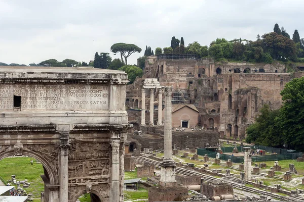 Ρωμαϊκό Φόρουμ Forum Romanum Είναι Ένας Αρχαιολογικός Χώρος Της Ρώμης — Φωτογραφία Αρχείου
