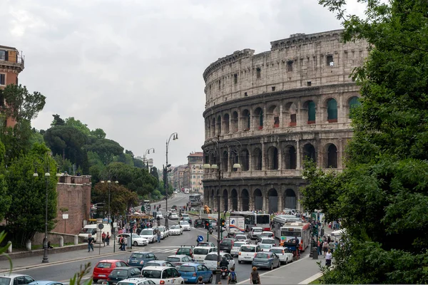 Řím Itálie Května 2010 Koloseum Zamračený Letní Den Římě Itálie — Stock fotografie