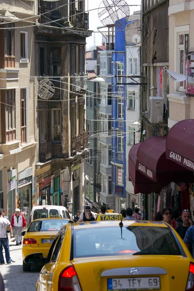 Isztambul Törökország 2014 Június Egy Régi Utca Isztambulban Egy Nyári — Stock Fotó