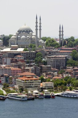 Süleymaniye Camii üçüncü Istanbul Hill,'üzerinde yer alan bir Osmanlı imparatorluk Camiidir.