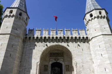 İstanbul 'daki Topkapı Sarayı' nda Selamlama Kapısı.