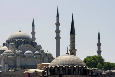 Süleymaniye Camii üçüncü Istanbul Hill,'üzerinde yer alan bir Osmanlı imparatorluk Camiidir.