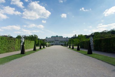 Belvedere bir tarihi Viyana, Avusturya'da karmaşık Orangery ve Saray ahırları iki Barok saraylar (üst ve alt Belvedere), oluşan yapıdır.