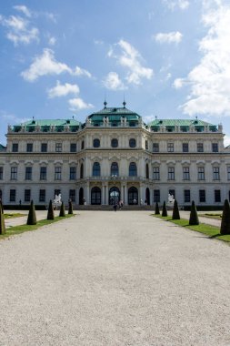 Belvedere bir tarihi Viyana, Avusturya'da karmaşık Orangery ve Saray ahırları iki Barok saraylar (üst ve alt Belvedere), oluşan yapıdır.