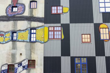 Viyana, Avusturya - 20 Nisan 2014: Viyana, Avusturya 'daki Spittelau Termik Atık Tedavi Tesisi.