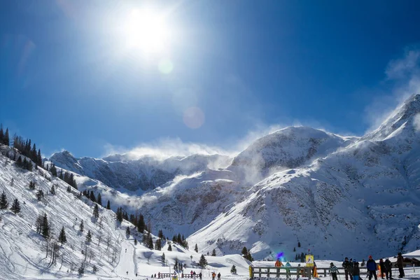 Paisagem Inverno Com Vista Panorâmica Dos Alpes Região Esportes Inverno Fotos De Bancos De Imagens