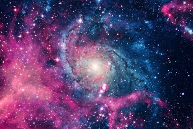 Derin uzayda bir yerde güzel bir galaksi. Kozmik duvar kağıdı. Bu görüntünün elementleri NASA tarafından desteklenmektedir