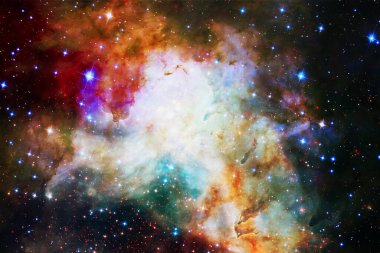 Derin uzayda bir yerde güzel bir galaksi. Kozmik duvar kağıdı. Bu görüntünün elementleri NASA tarafından desteklenmektedir